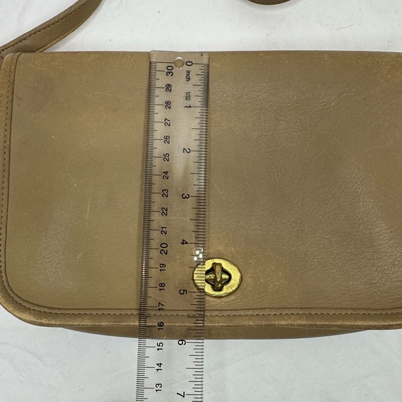 Vtg Coach Flap Pocket Purse Tan leather Crossbody Turn Lock Convert Clutch - Picture 5 of 14